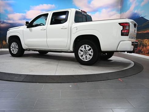 Used 2022 Nissan Frontier SV w/ Technology Package image 7