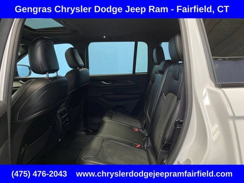 Certified 2025 Jeep Grand Cherokee Altitude AWD/4WD image 23