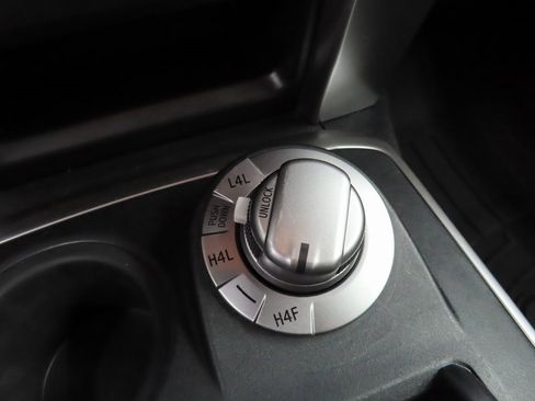 Used 2019 Toyota 4Runner Limited image 41