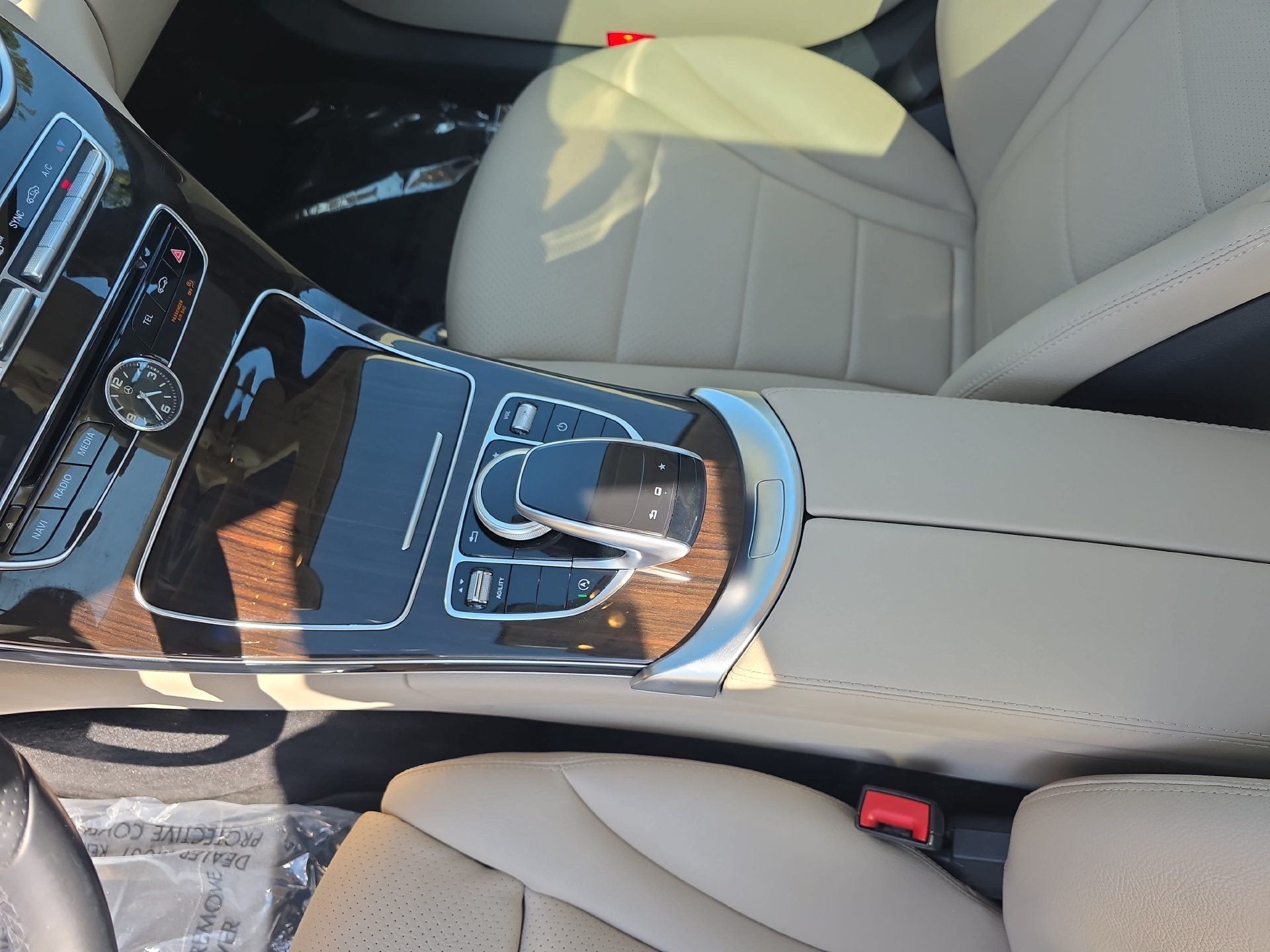 Used 2015 Mercedes-Benz C 300 Sedan image 24