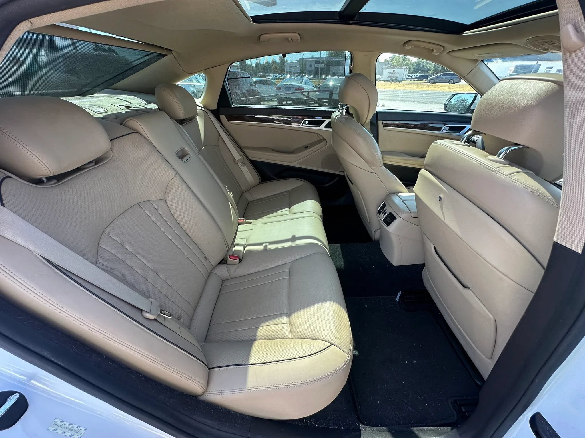 Used 2015 Hyundai Genesis 3.8 w/ Option Group 03 RWD image 14