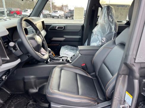 New 2023 Ford Bronco Badlands image 7