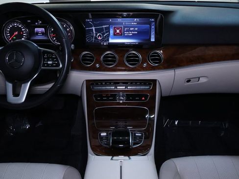 Used 2019 Mercedes-Benz E 300 4MATIC image 18