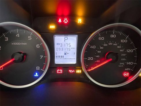 Used 2015 Subaru Forester 2.5i Premium w/ All-Weather Package image 28