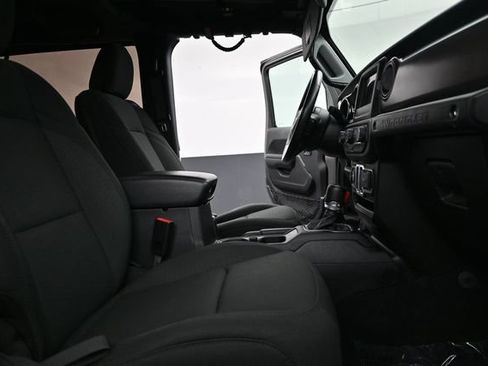 Used 2020 Jeep Wrangler Sport AWD/4WD image 18