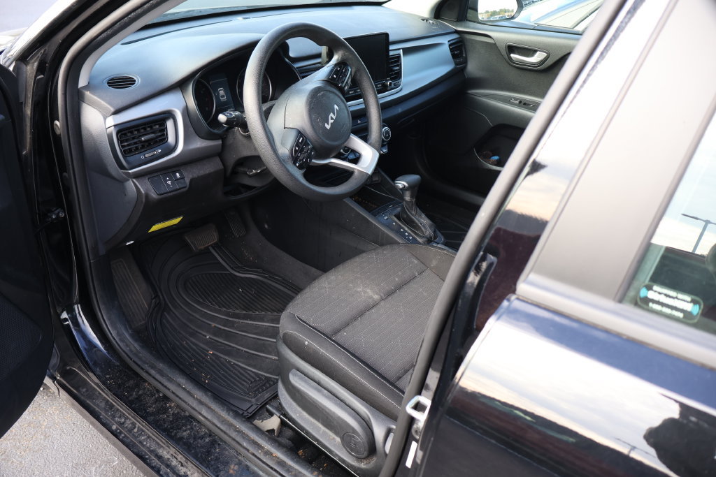 Used 2023 Kia Rio S w/ Technology Package FWD image 9
