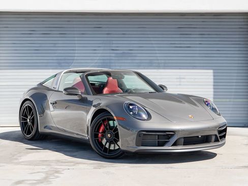 Certified 2023 Porsche 911 Targa 4 GTS AWD/4WD image 10