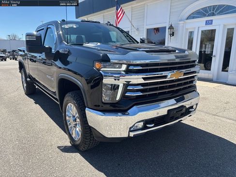 Used 2022 Chevrolet Silverado 3500 High Country AWD/4WD image 3