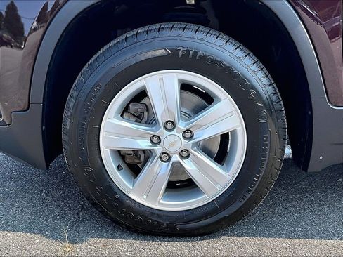 Used 2021 Chevrolet Trax LT w/ Driver Confidence Package AWD/4WD image 7