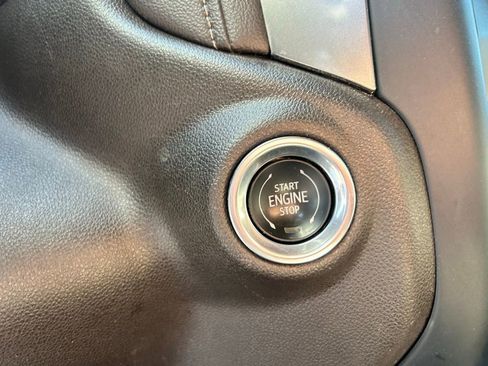 Used 2021 Chevrolet Silverado 2500 LT w/ Convenience Package image 23