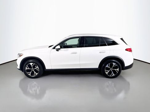 Used 2025 Mercedes-Benz GLC 350e 4MATIC image 6