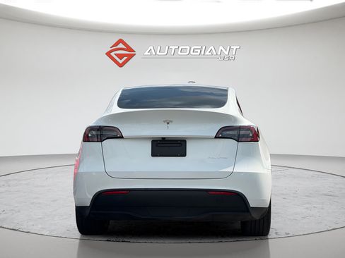 Used 2023 Tesla Model Y Long Range AWD/4WD image 6