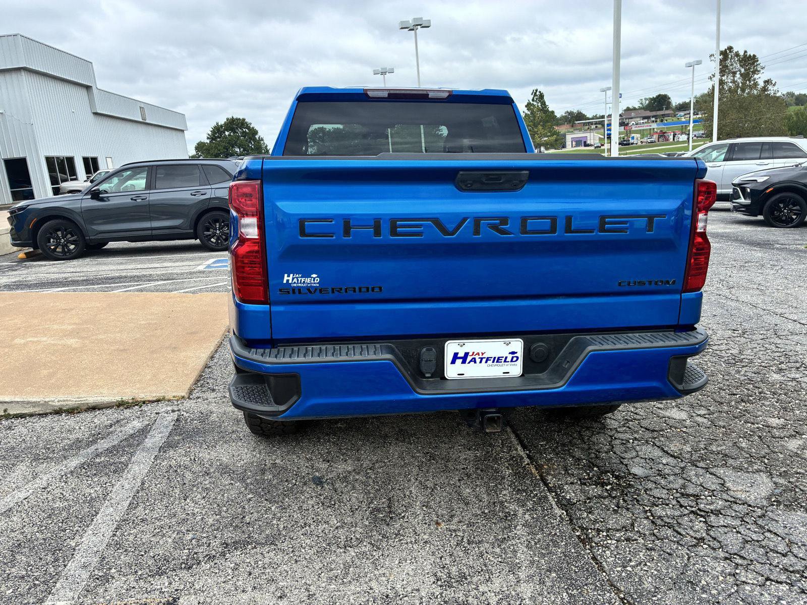 Used 2022 Chevrolet Silverado 1500 Custom w/ LPO, Dark Essentials Package AWD/4WD image 7