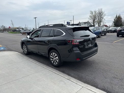 Used 2025 Subaru Outback Premium image 6