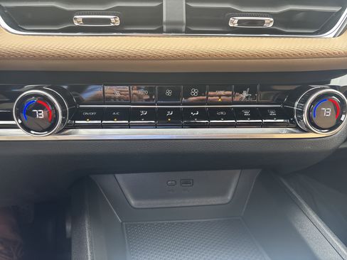 New 2026 Chevrolet Equinox ACTIV w/ LPO, Floor Liner Package image 21