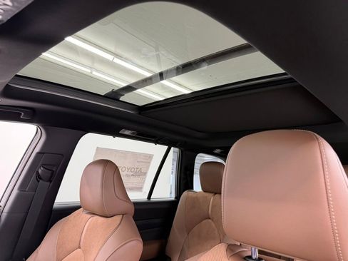 New 2026 Toyota Grand Highlander AWD Hybrid image 21