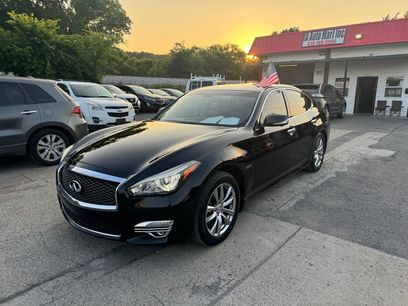 Used 2015 INFINITI Q70 Hybrid w/ Deluxe Touring Package