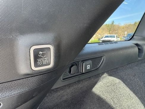 Used 2023 Jeep Grand Cherokee Overland w/ Luxury Tech Group IV image 28