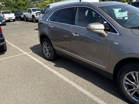 Used 2023 Cadillac XT5 Premium Luxury FWD image 4