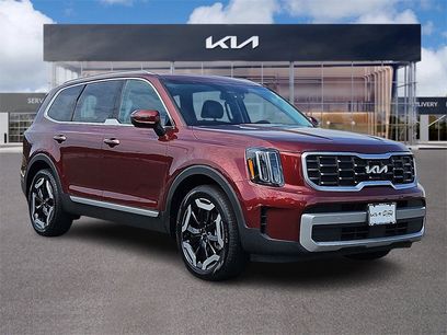 Used 2023 Kia Telluride S w/ S Sunroof Package