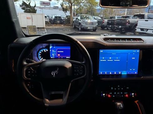 Used 2024 Ford Bronco Badlands image 25