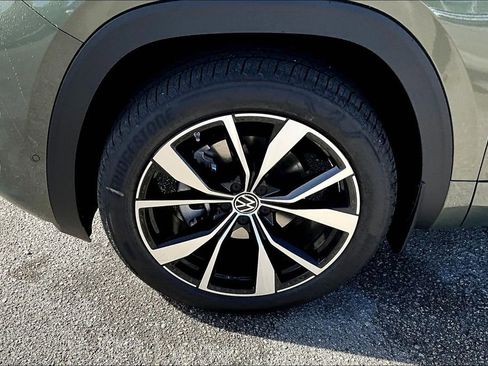 New 2026 Volkswagen Atlas Cross Sport SEL Premium R-Line AWD/4WD image 13