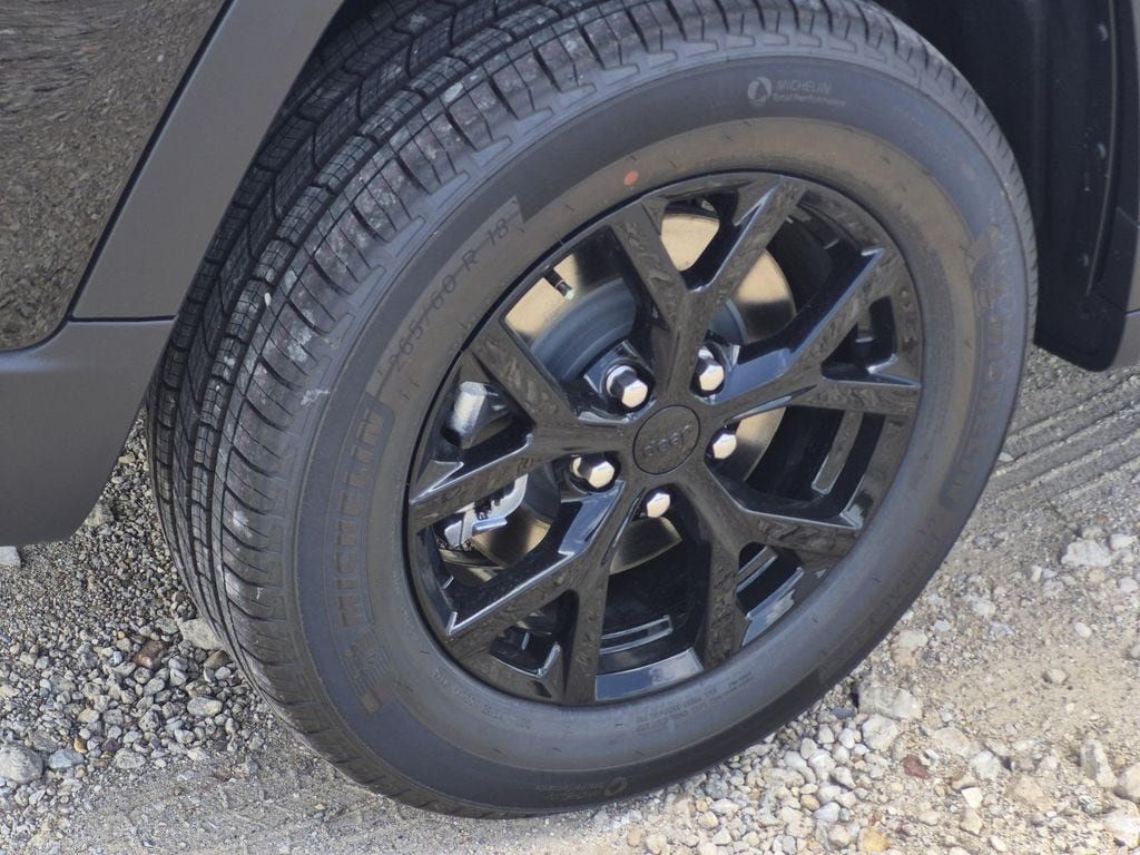 New 2026 Jeep Grand Cherokee L 2WD image 8