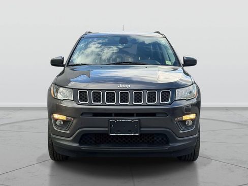Used 2019 Jeep Compass Latitude AWD/4WD image 2