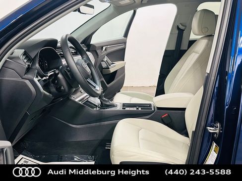Certified 2025 Audi Q3 2.0T Premium w/ Convenience Package image 13
