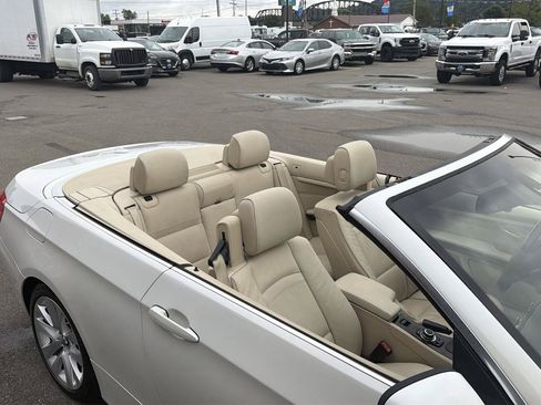 Used 2013 BMW 328i Convertible RWD image 22