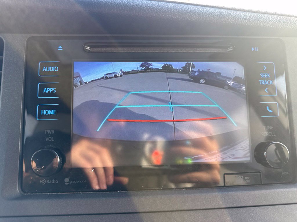 Used 2015 Toyota Sienna XLE w/ XLE Navigation Package AWD/4WD image 16