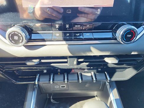 New 2026 GMC Canyon Elevation image 14