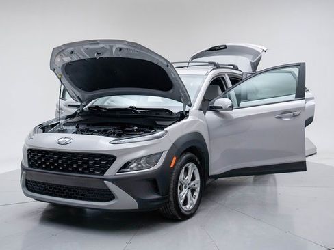 Used 2023 Hyundai Kona SEL image 17