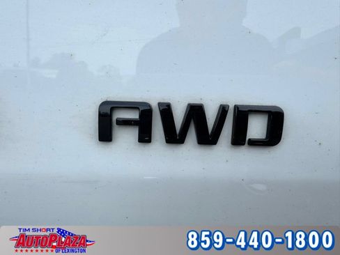 Used 2023 Chevrolet Traverse RS AWD/4WD image 20
