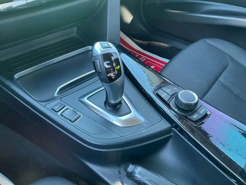 Used 2017 BMW 320i Sedan image 30