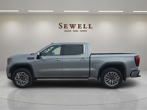 Used 2023 GMC Sierra 1500 Denali Ultimate image 2