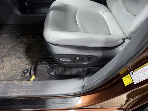 Certified 2023 Toyota Sienna XLE w/ XLE Plus Package image 25