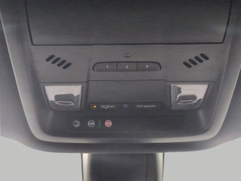 Used 2023 Buick Enclave Essence w/ LPO, Floor Liner Package AWD/4WD image 19
