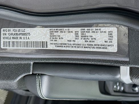 Used 2023 Jeep Grand Cherokee L Limited AWD/4WD image 12
