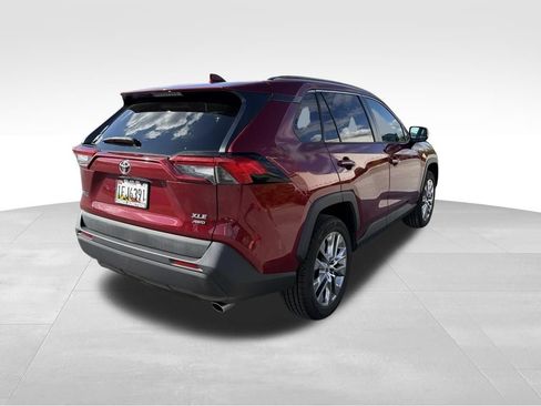 Used 2020 Toyota RAV4 XLE Premium AWD/4WD image 6