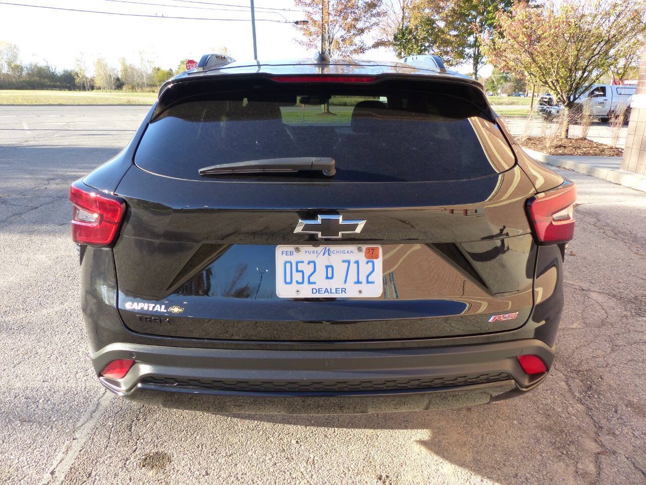 Used 2026 Chevrolet Trax RS w/ Sunroof Package FWD image 8