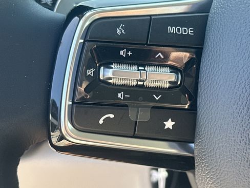 New 2026 Kia Carnival EX FWD image 19