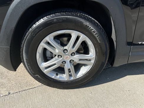 Used 2023 GMC Terrain SLE w/ Driver Convenience Package FWD image 33