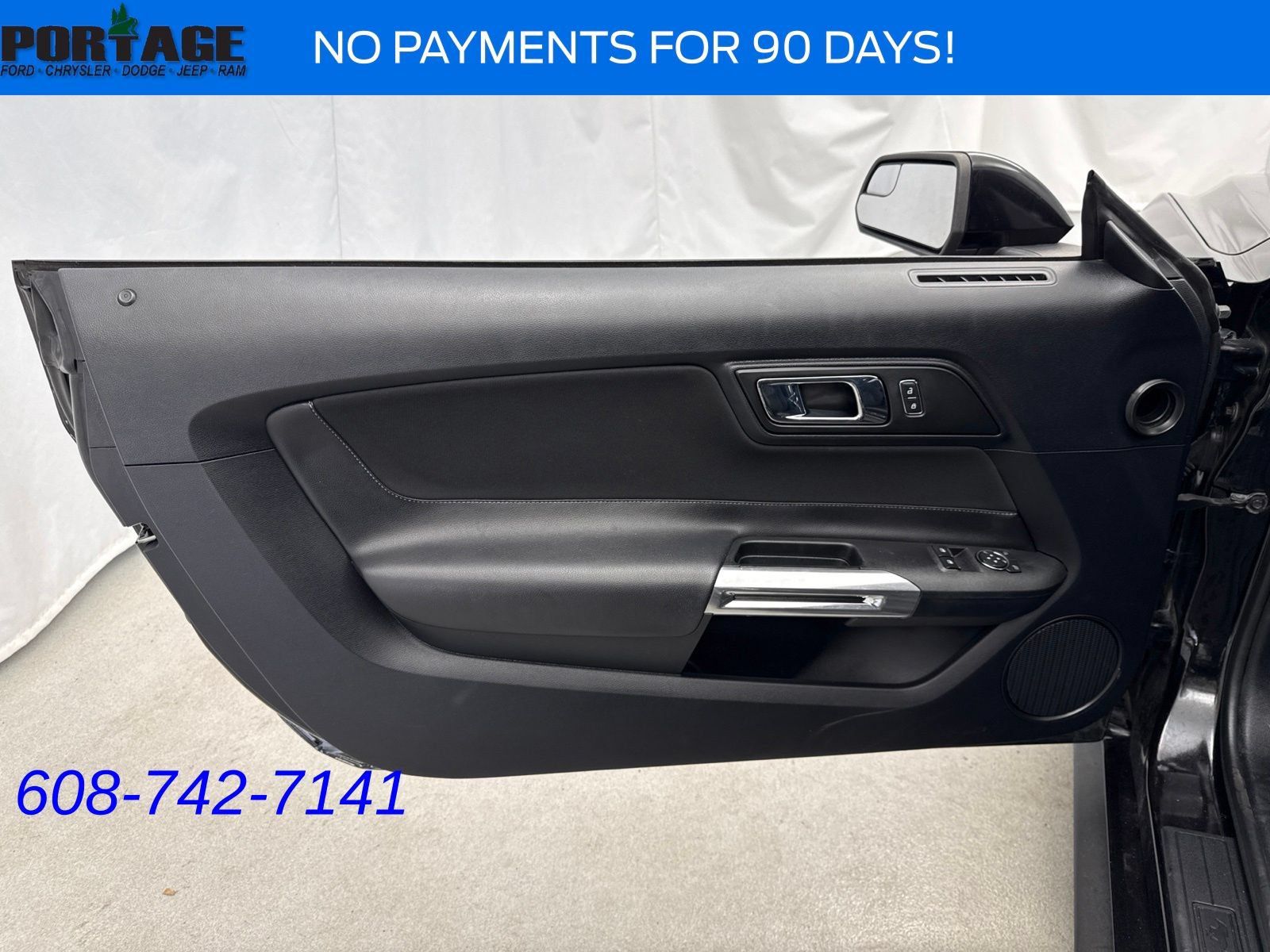 Used 2015 Ford Mustang GT RWD image 12