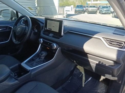 Used 2024 Toyota RAV4 XLE image 31