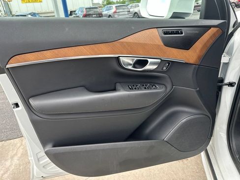 Used 2023 Volvo XC90 B6 Plus w/ Protection Package Premier AWD/4WD image 12