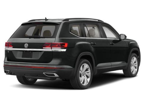 Certified 2023 Volkswagen Atlas SE image 2