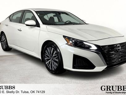 Used 2023 Nissan Altima 2.5 SV w/ SV Premium Package