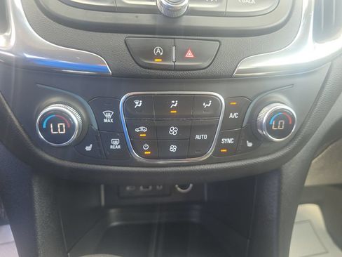 Used 2023 Chevrolet Equinox LT AWD/4WD image 28