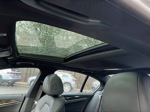 Used 2018 BMW 530e xDrive 530e xDrive iPerformance image 18